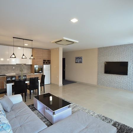 City Center Apartments Pirot Esterno foto