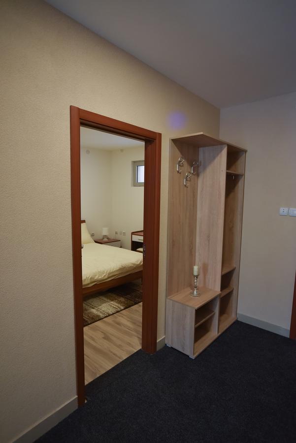 City Center Apartments Pirot Esterno foto