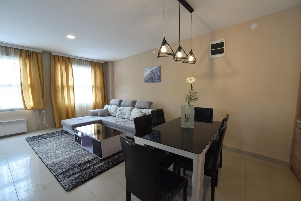 City Center Apartments Pirot Esterno foto