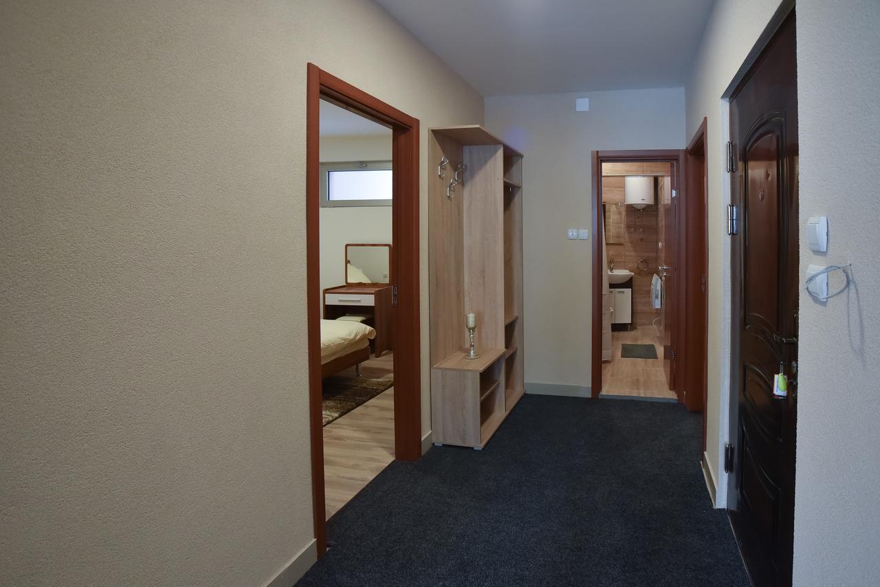 City Center Apartments Pirot Esterno foto