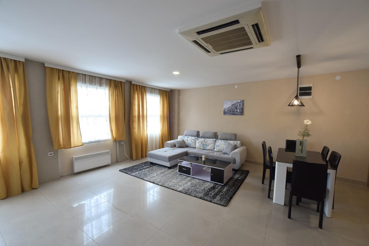 City Center Apartments Pirot Esterno foto