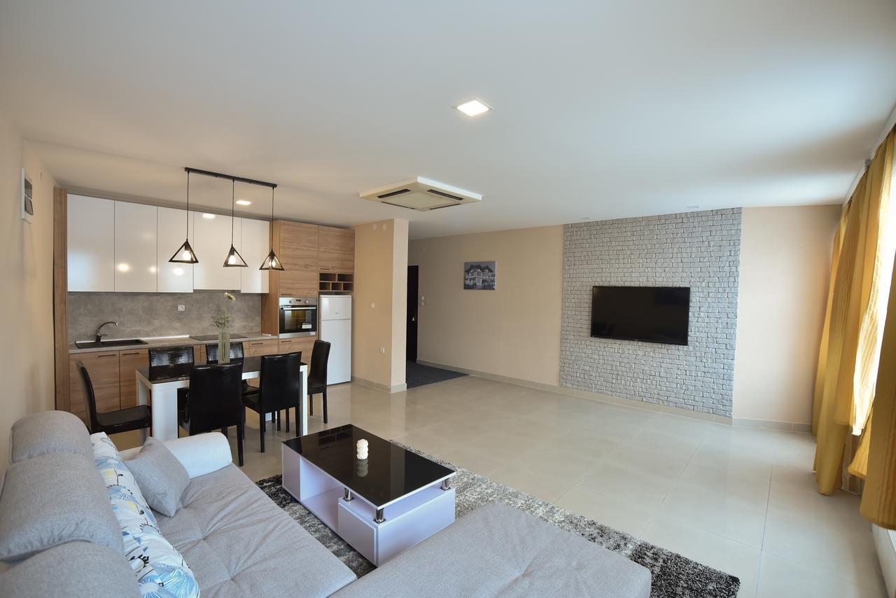 City Center Apartments Pirot Esterno foto