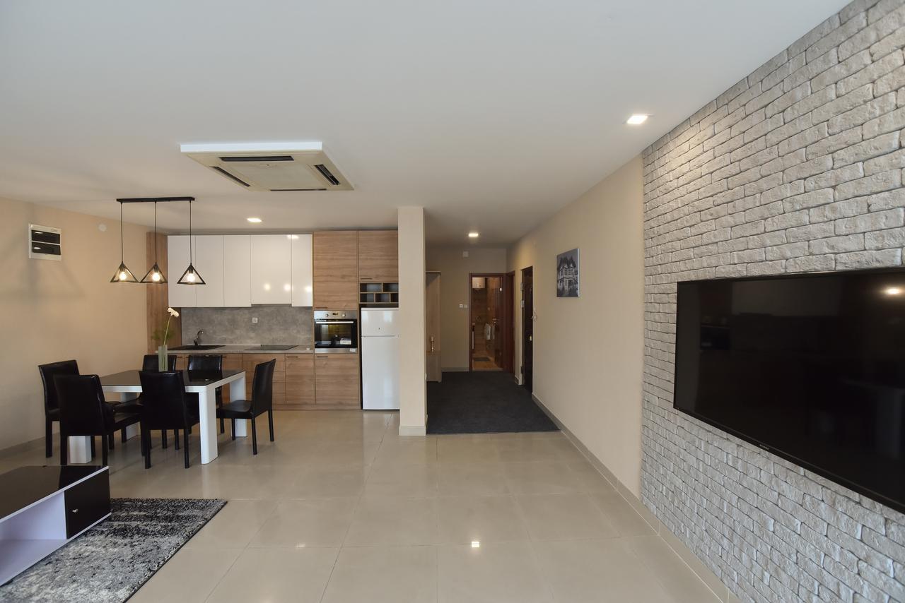 City Center Apartments Pirot Esterno foto
