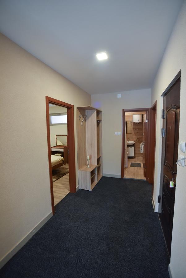 City Center Apartments Pirot Esterno foto