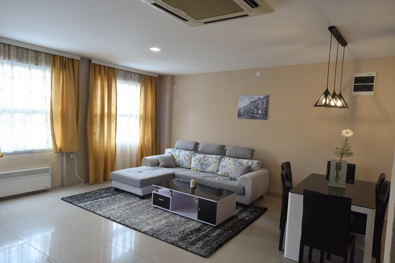 City Center Apartments Pirot Esterno foto