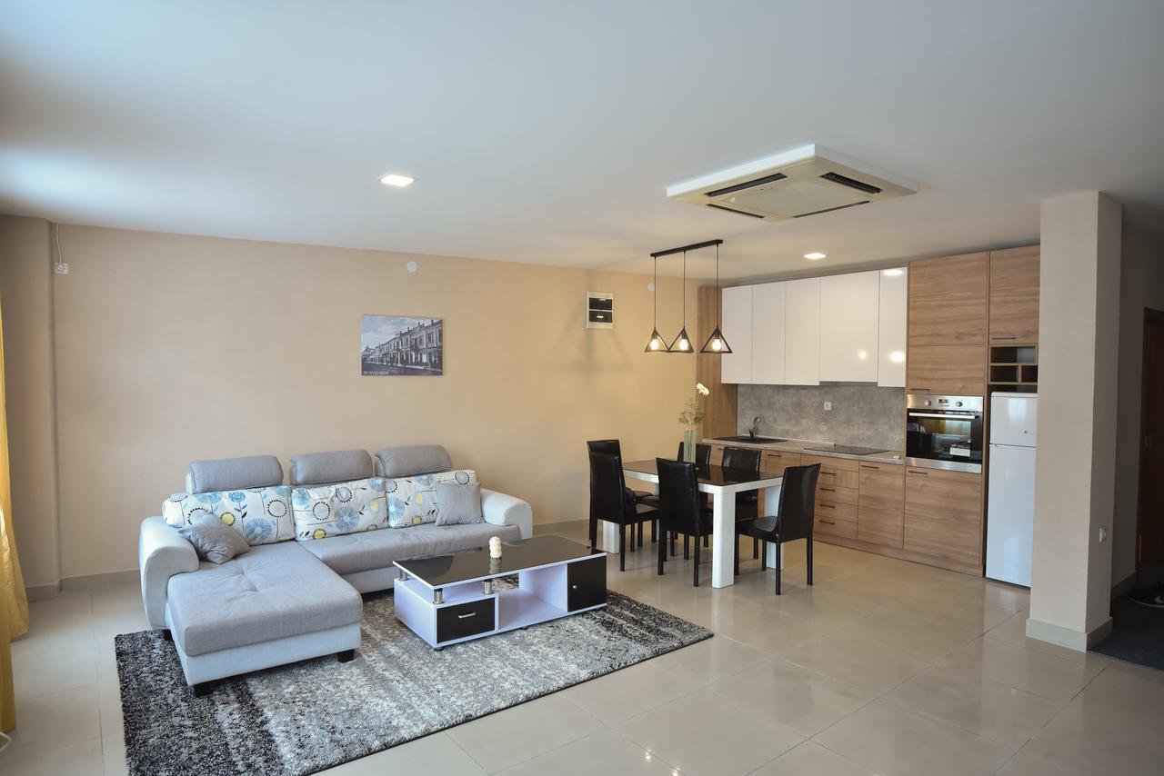 City Center Apartments Pirot Esterno foto