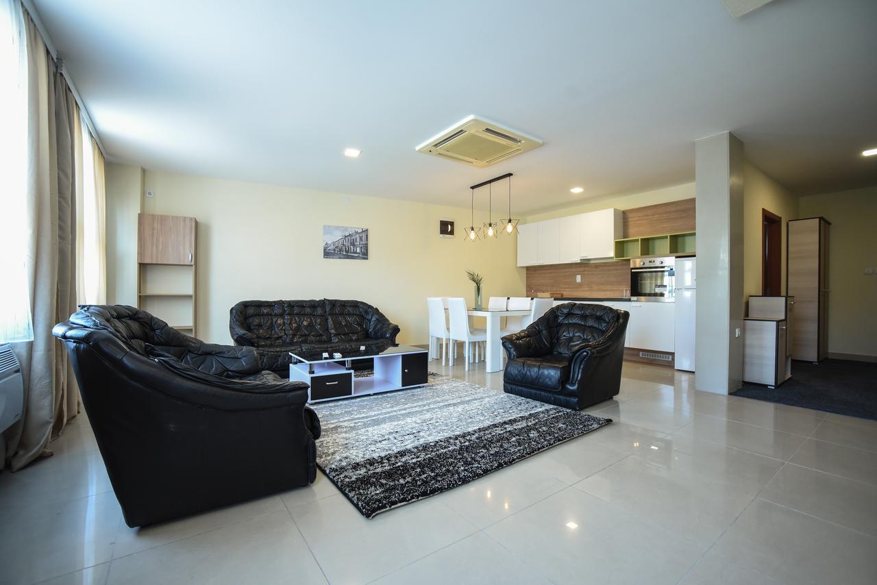 City Center Apartments Pirot Esterno foto