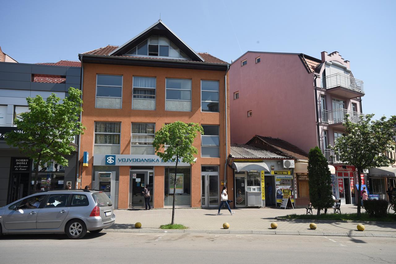 City Center Apartments Pirot Esterno foto