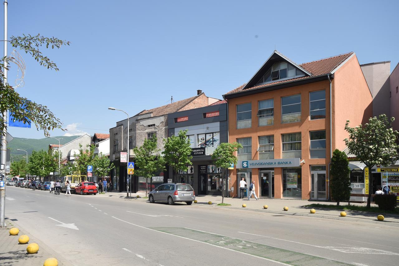 City Center Apartments Pirot Esterno foto