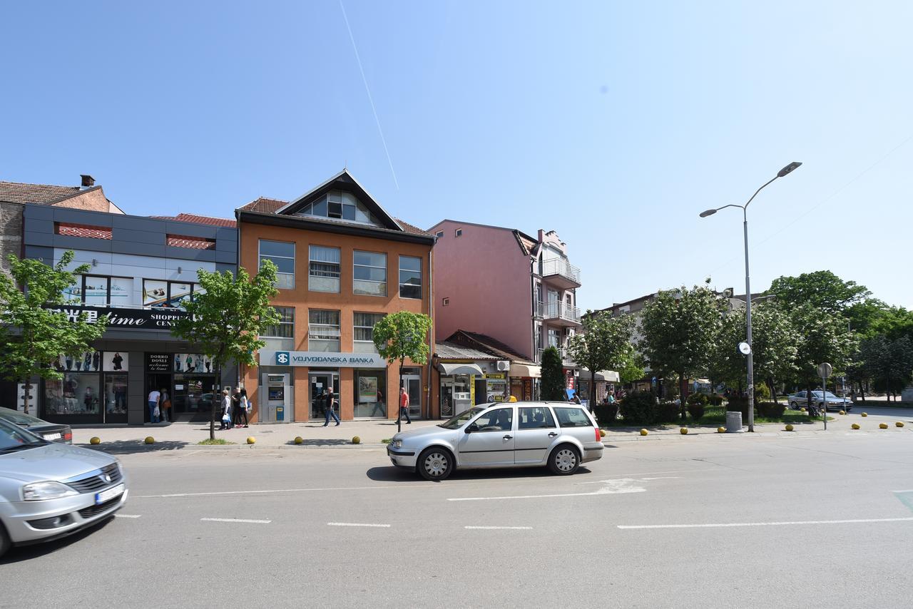 City Center Apartments Pirot Esterno foto