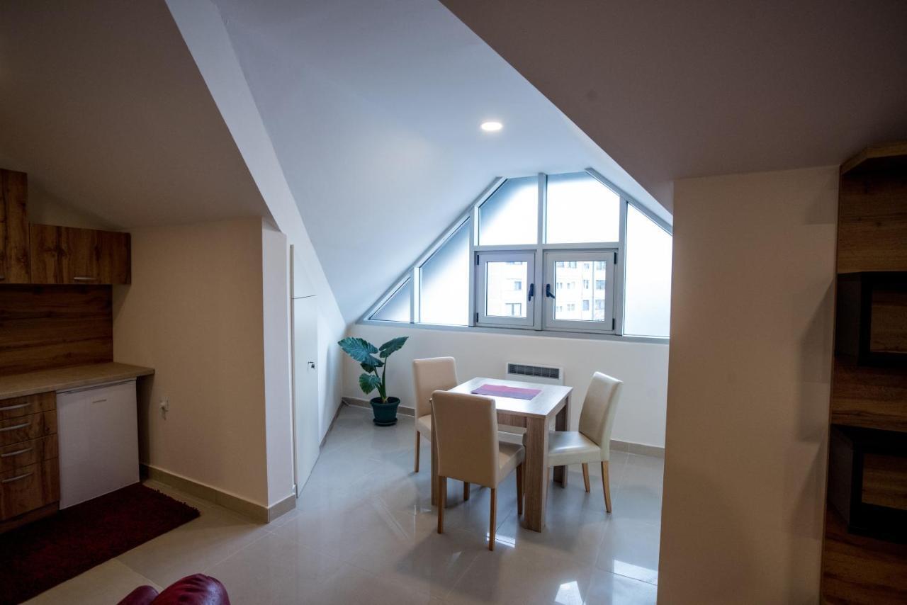 City Center Apartments Pirot Esterno foto