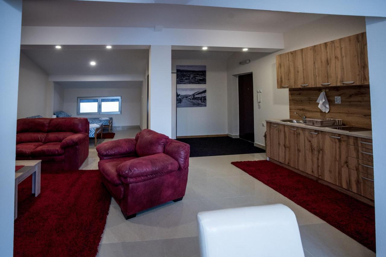 City Center Apartments Pirot Esterno foto