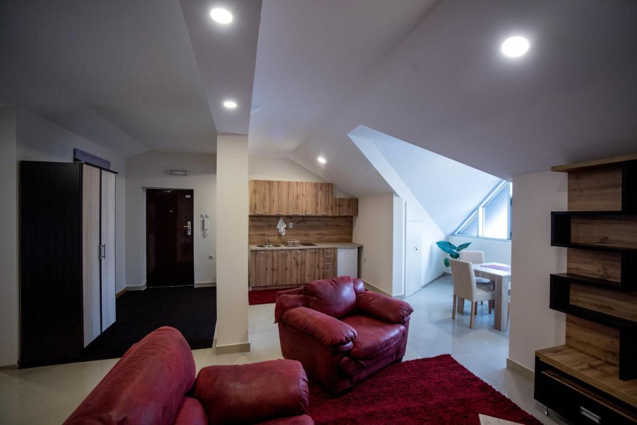 City Center Apartments Pirot Esterno foto