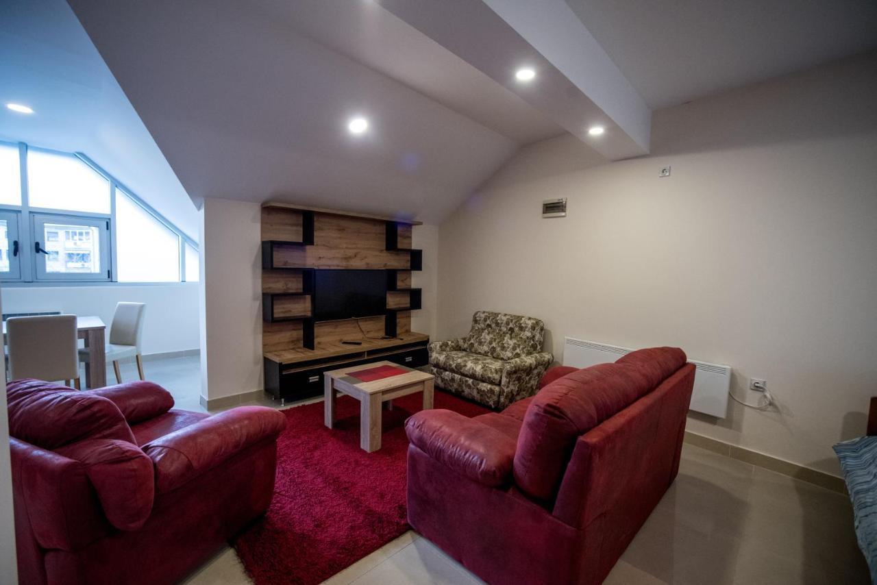City Center Apartments Pirot Esterno foto