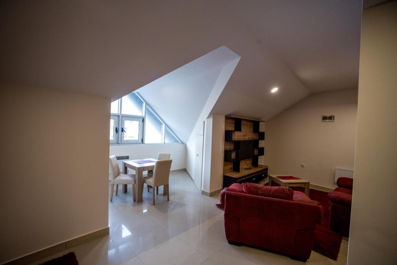 City Center Apartments Pirot Esterno foto