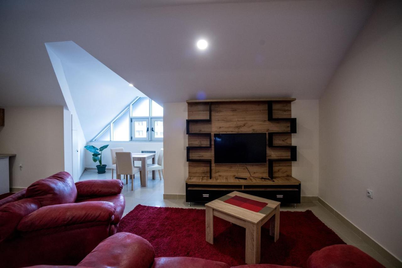 City Center Apartments Pirot Esterno foto