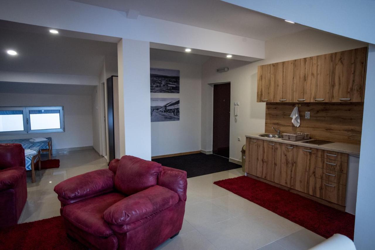 City Center Apartments Pirot Esterno foto