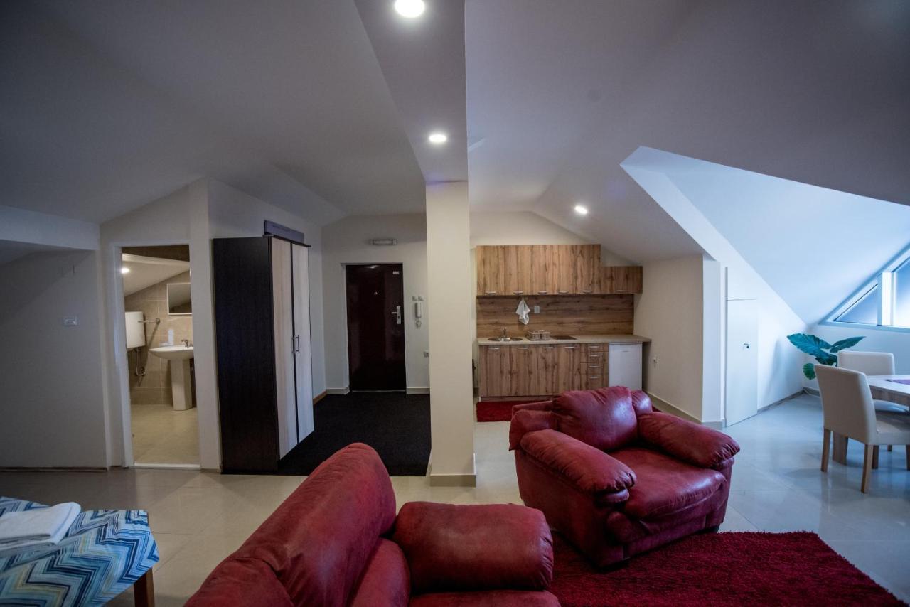 City Center Apartments Pirot Esterno foto